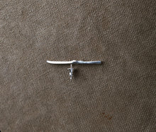画像をギャラリービューアに読み込む, Antique ski ピアス