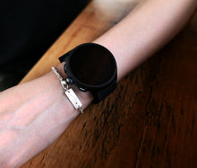 画像をギャラリービューアに読み込む, Trace Bracelet