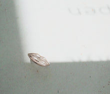 画像をギャラリービューアに読み込む, Lips ring -K10 gold