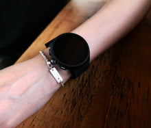 画像をギャラリービューアに読み込む, Trace Bracelet [予約受付9/8-14]
